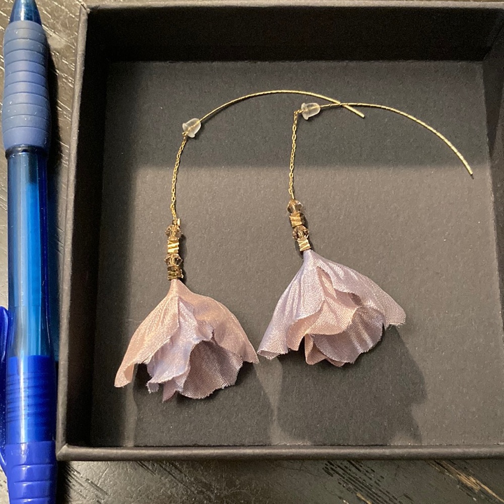 Ribbon statement earrings